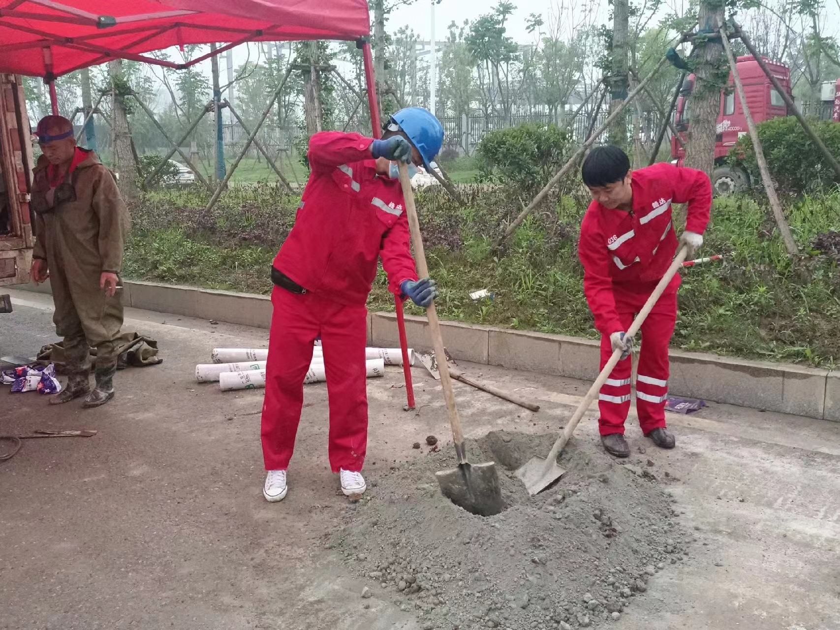 固阳管道疏通哪家好】及时进行市政管道清淤